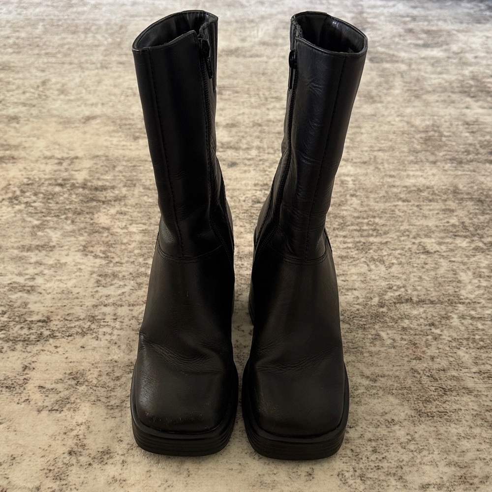 Steve Madden Sleek Black Leather Heeled Boots